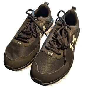Under Armour Men's Size 11 Charged Assert 9 Sneaker Athletic Running Shoes Black